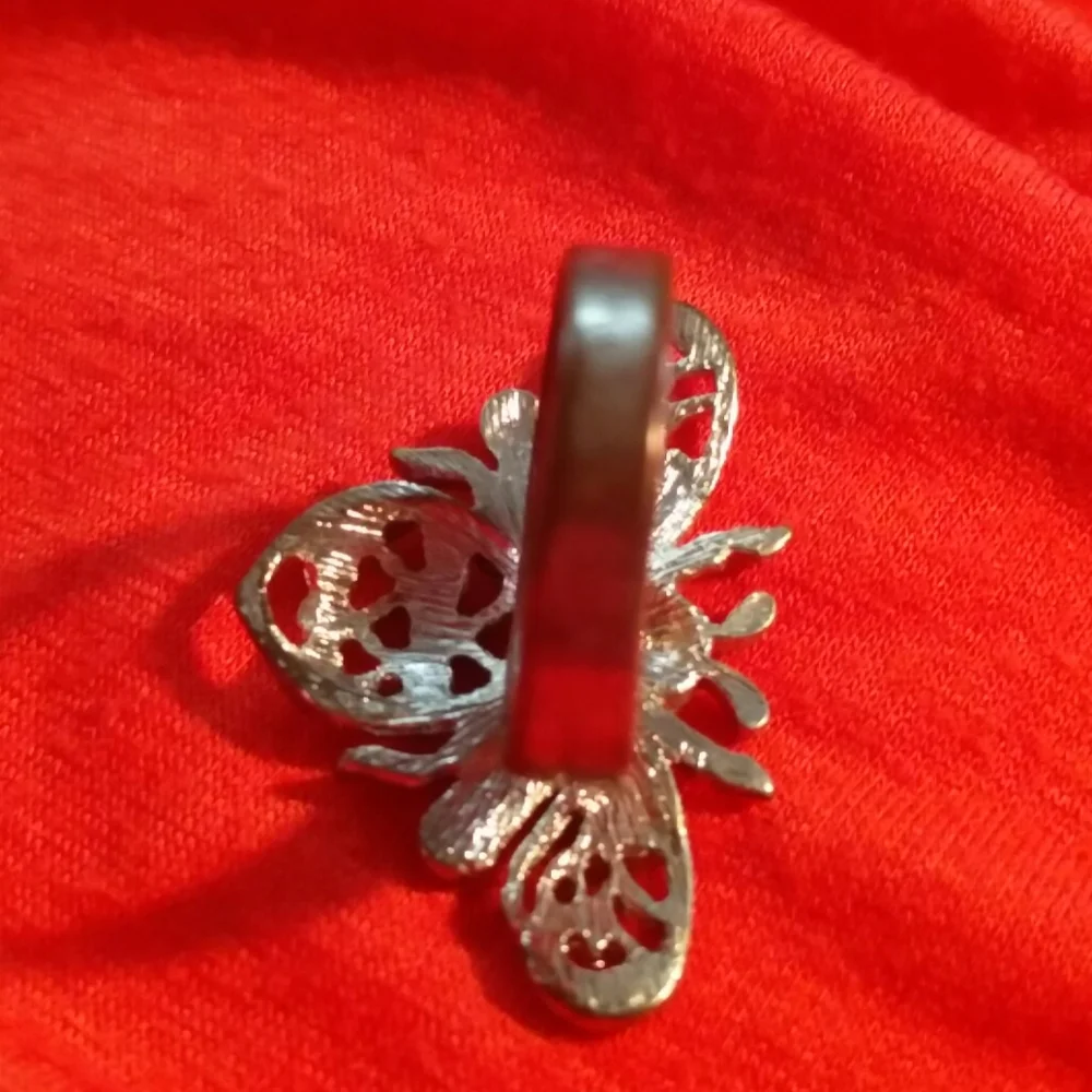 Bumblebee Ring silvertone